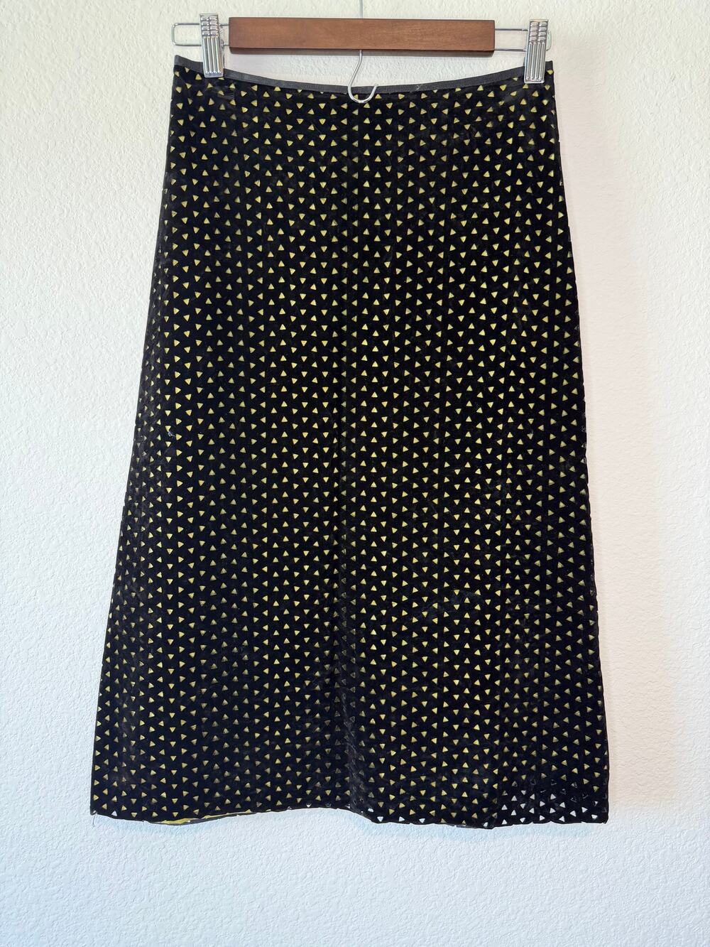 Holt Renfrew Studio Black Velvet Laser Cut Triangle Geometric Skirt Chartreuse 2